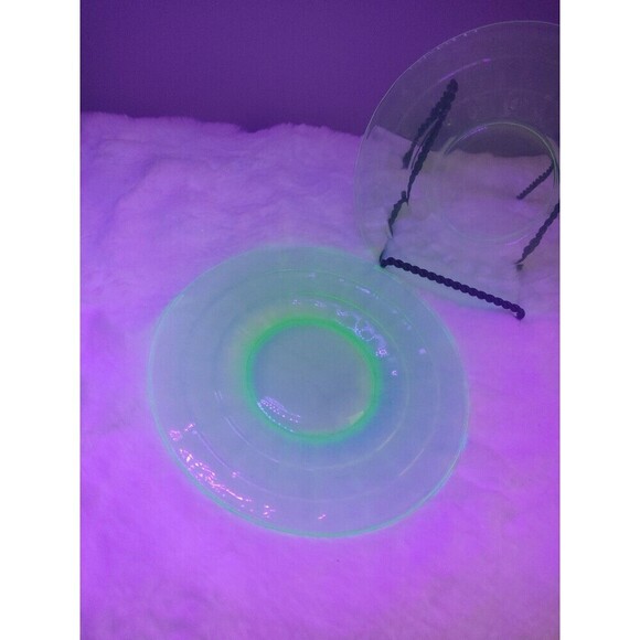 2 Green Block Optic Depression Glass  Plates 6"  Anchor Hocking Vaseline Vintage - Picture 4 of 7